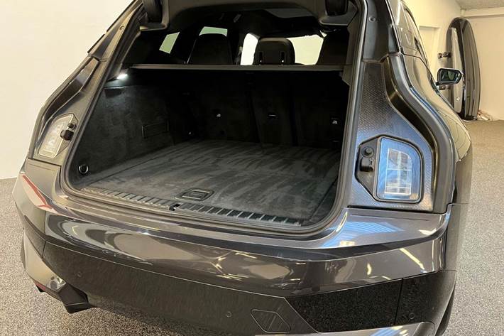 Grå BMW iX fra 2022