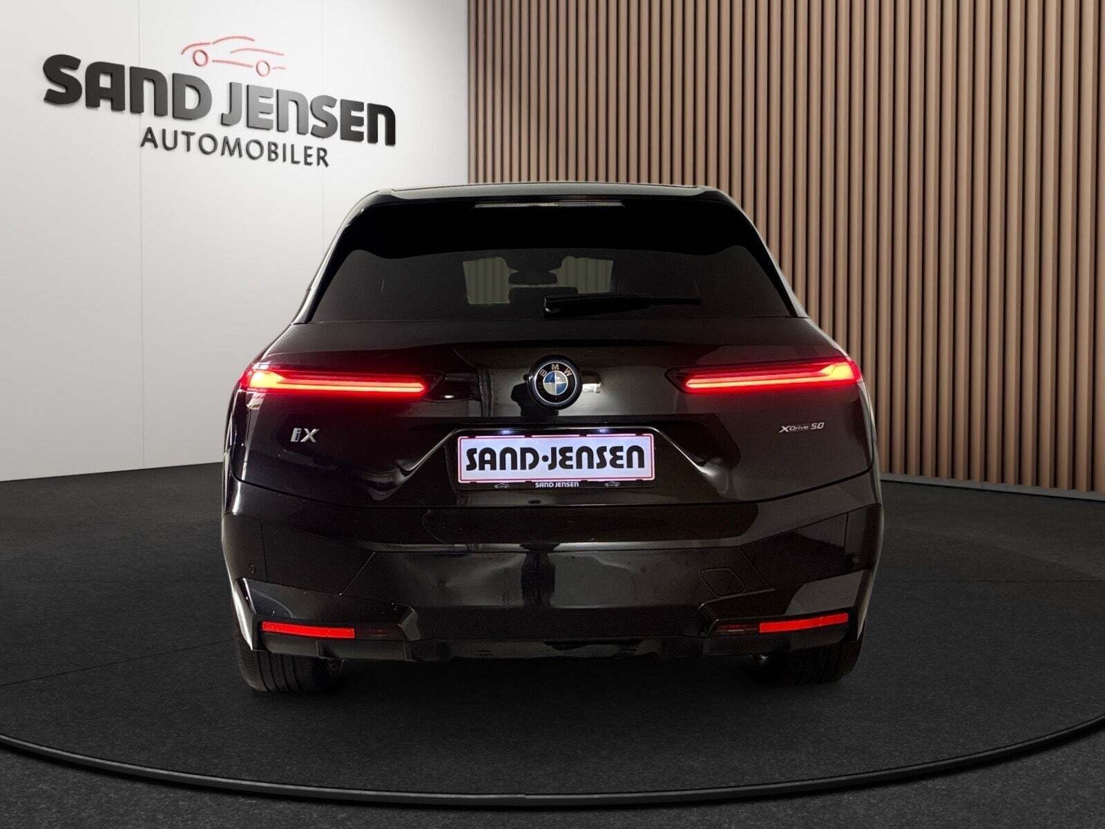 BMW iX xDrive50 Supercharged