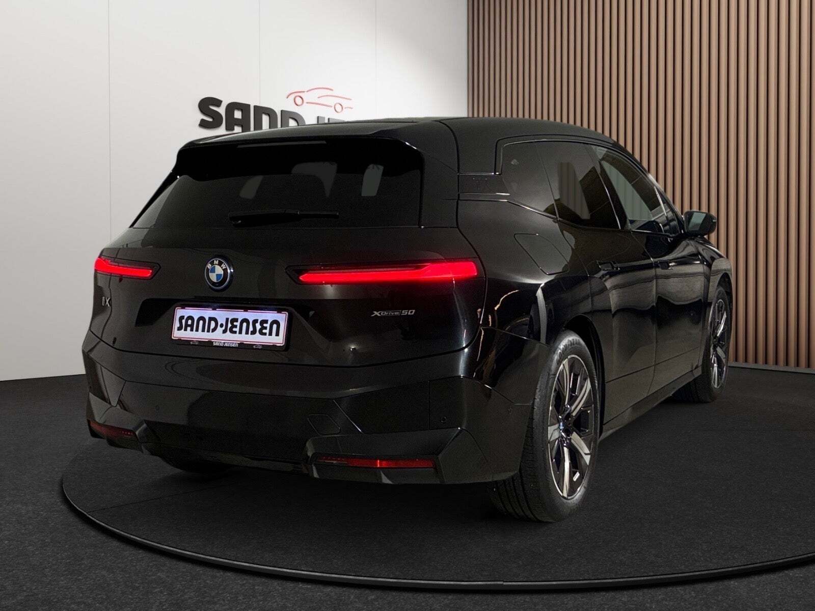 BMW iX xDrive50 Supercharged