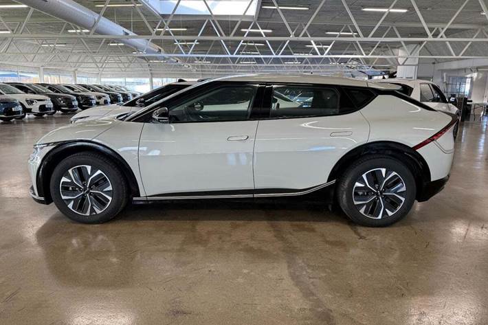 Beige Kia EV6 fra 2023