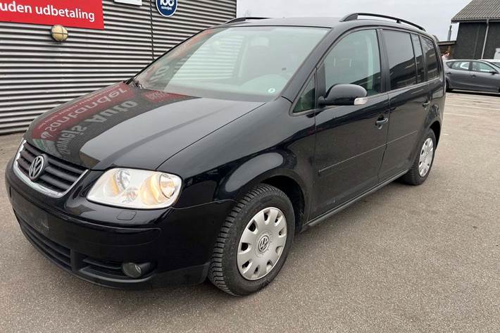 Sort VW Touran fra 2006