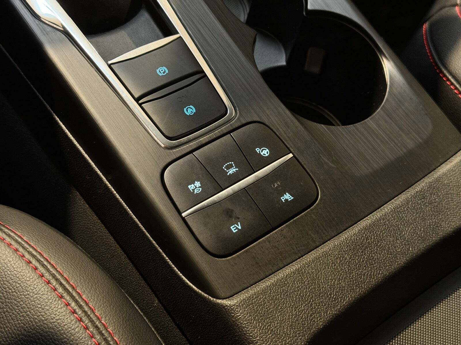 Sølv Ford Kuga fra 2021