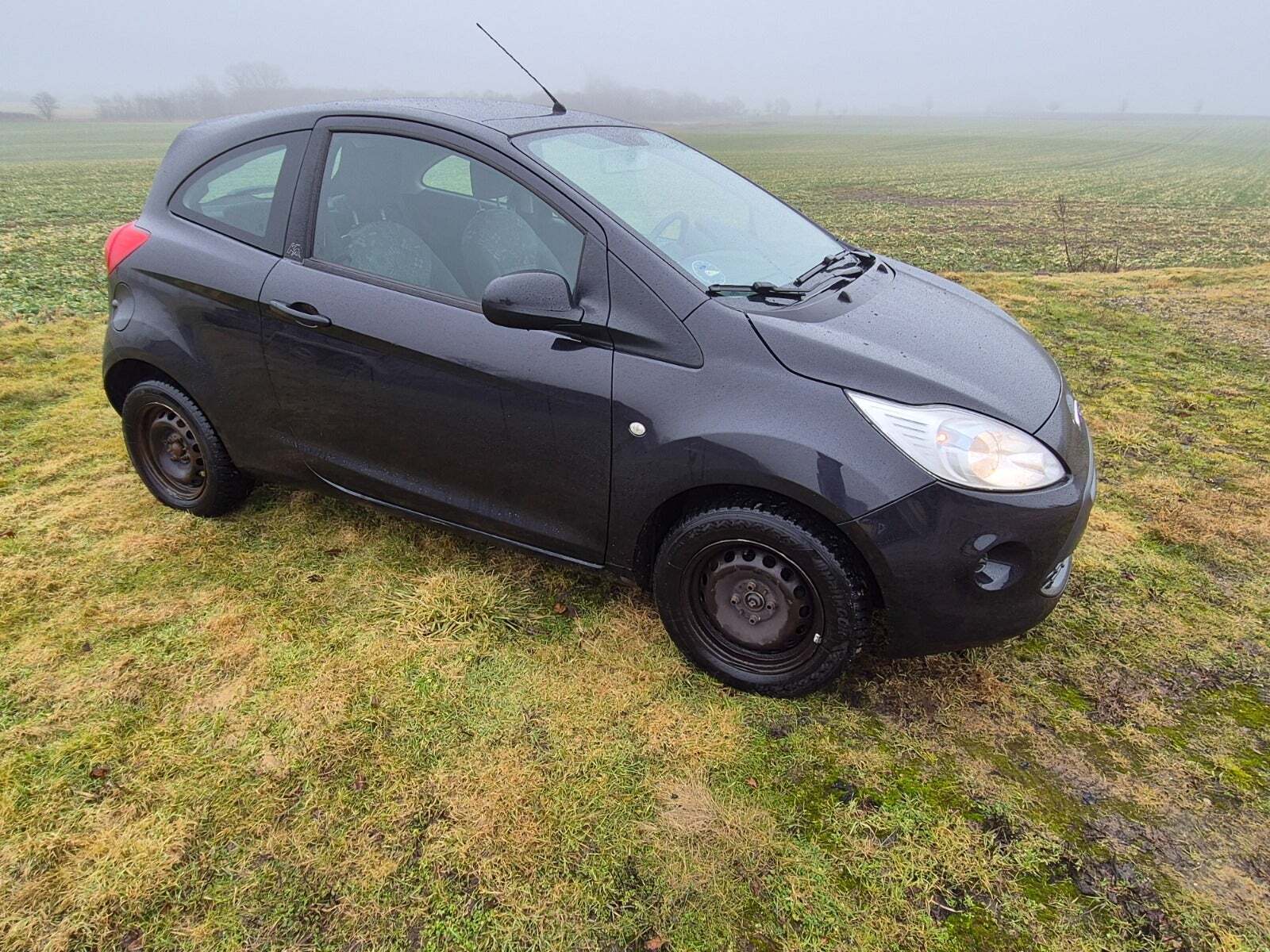 Sort Ford Ka fra 2014