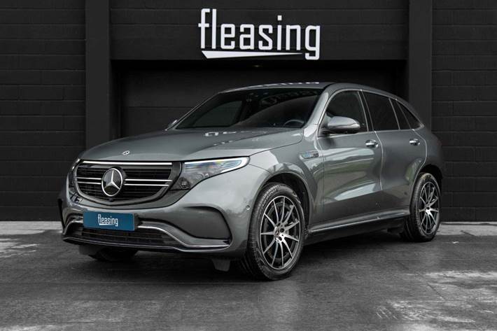 Grå Mercedes EQC400 fra 2020 set udefra