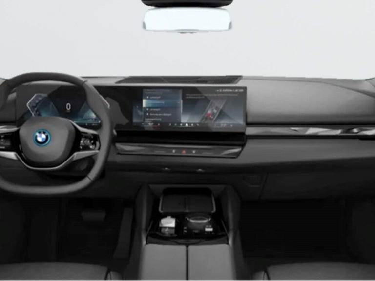 BMW i5 xDrive40