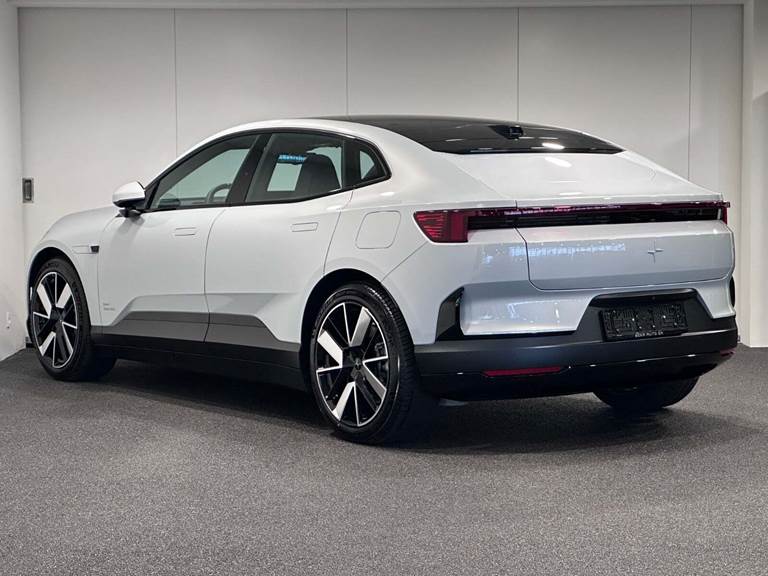 Polestar 4 Long Range AWD