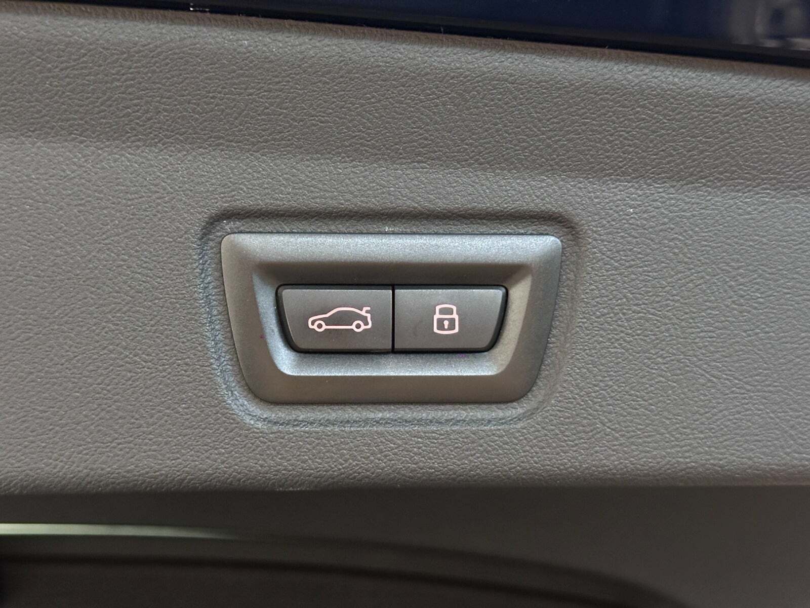 Blå BMW i4 fra 2023