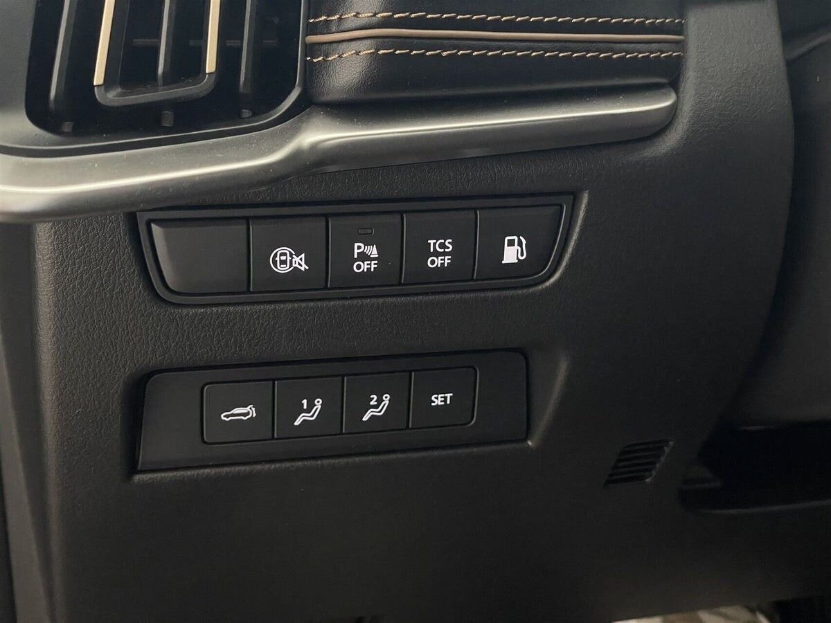 Grå Mazda CX-60 fra 2025