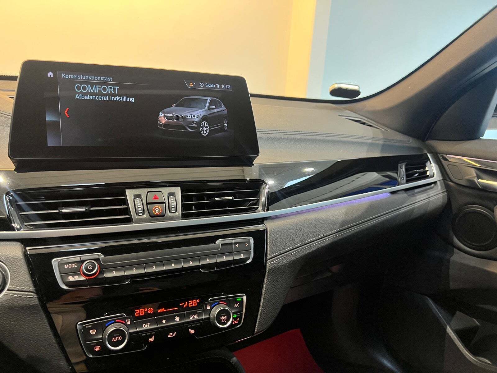 Hvid BMW X1 fra 2022