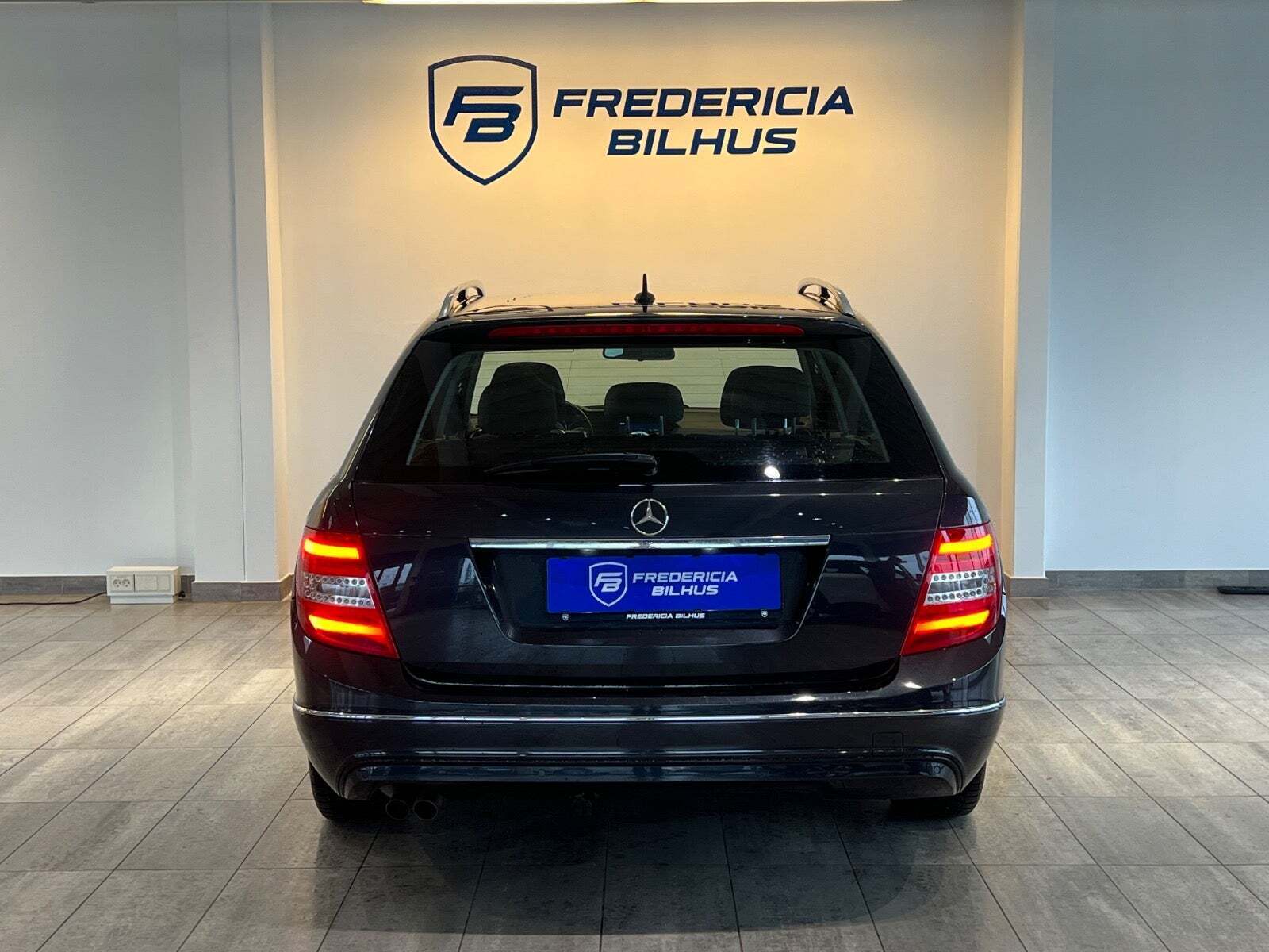 Mercedes C200 2,2 CDi Avantgarde AMG stc. aut.