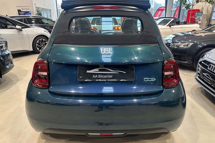 Grøn Fiat 500e fra 2022