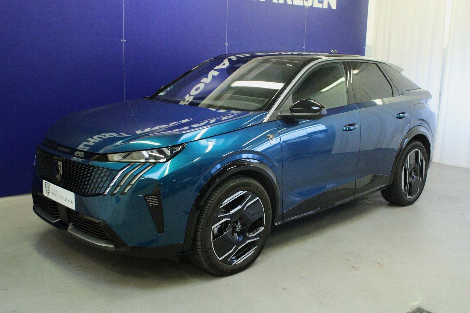 Peugeot e-3008 77 GT