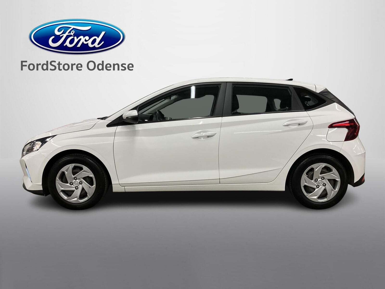 Hvid Hyundai i20 fra 2022