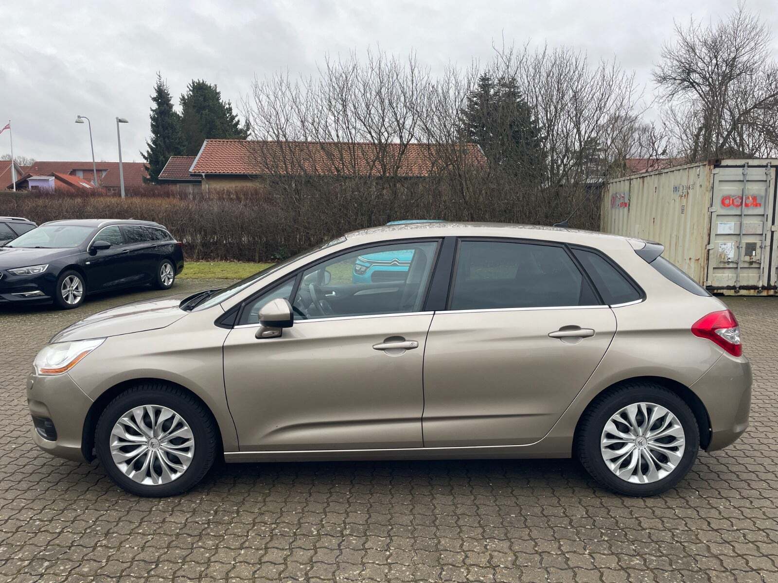 Orange Citroën C4 fra 2012
