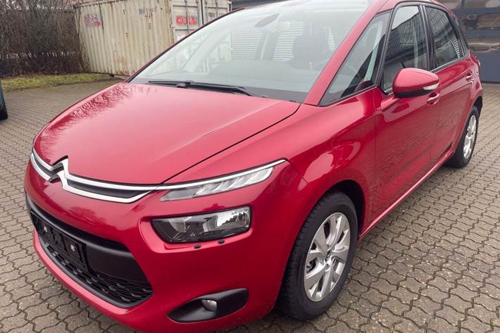 Rød Citroën C4 Picasso fra 2016 set udefra