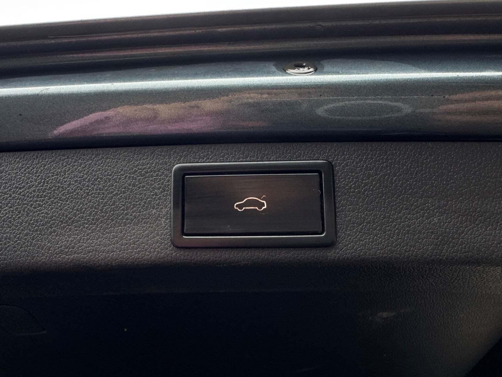 Grå Skoda Octavia fra 2019