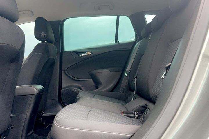 undefined Opel Astra fra 2019