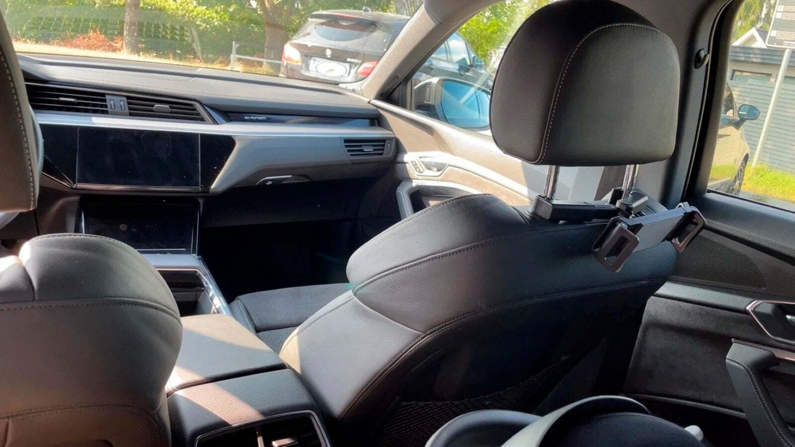 Sort Audi e-tron fra 2020