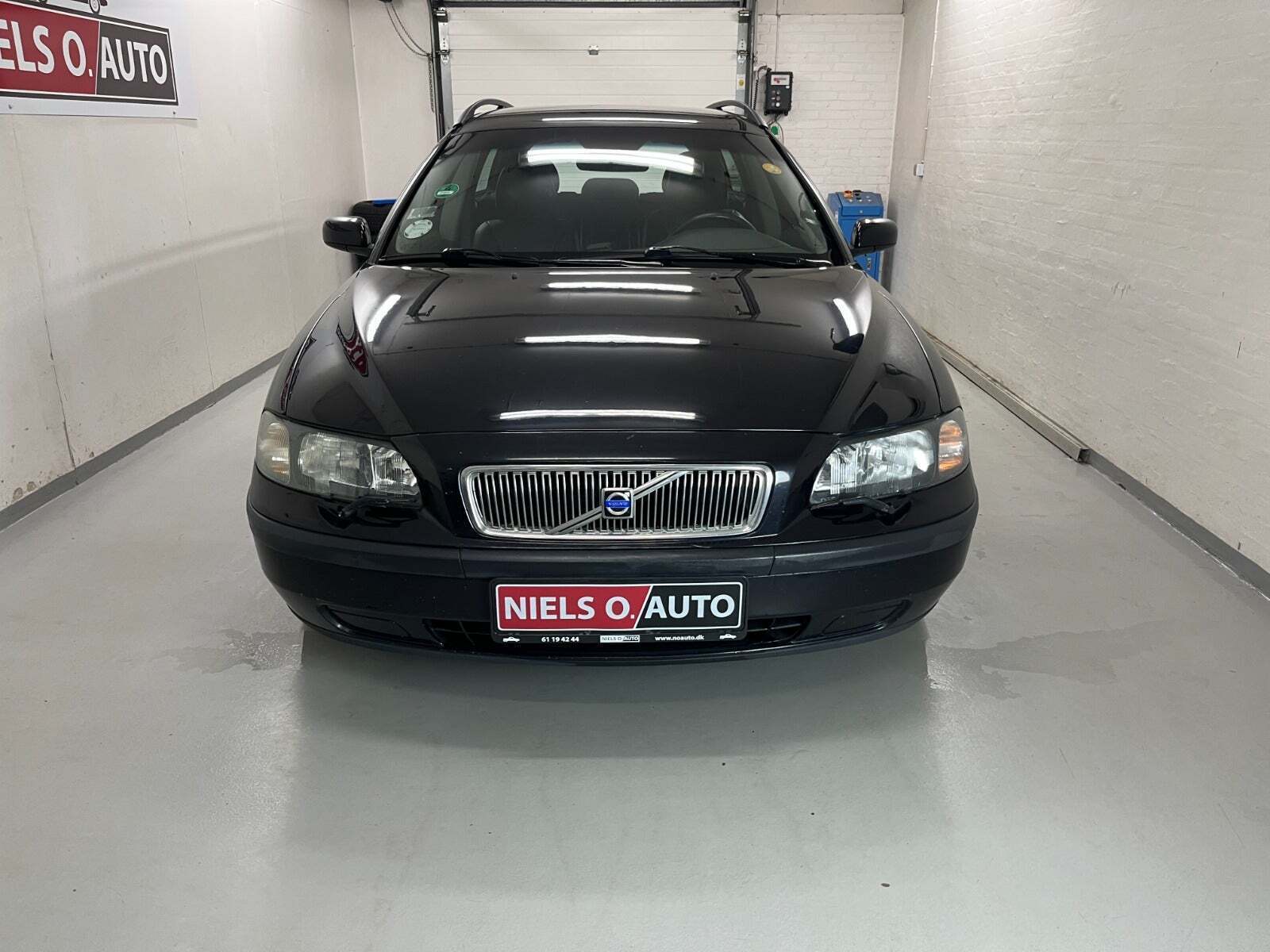 Sort Volvo V70 fra 2003