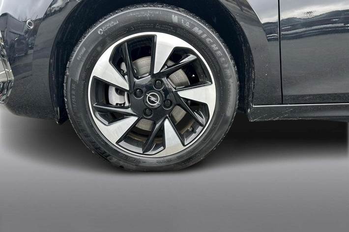 Sort Opel Corsa-e fra 2024