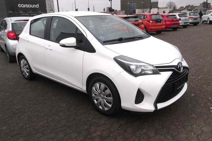 Hvid Toyota Yaris fra 2016