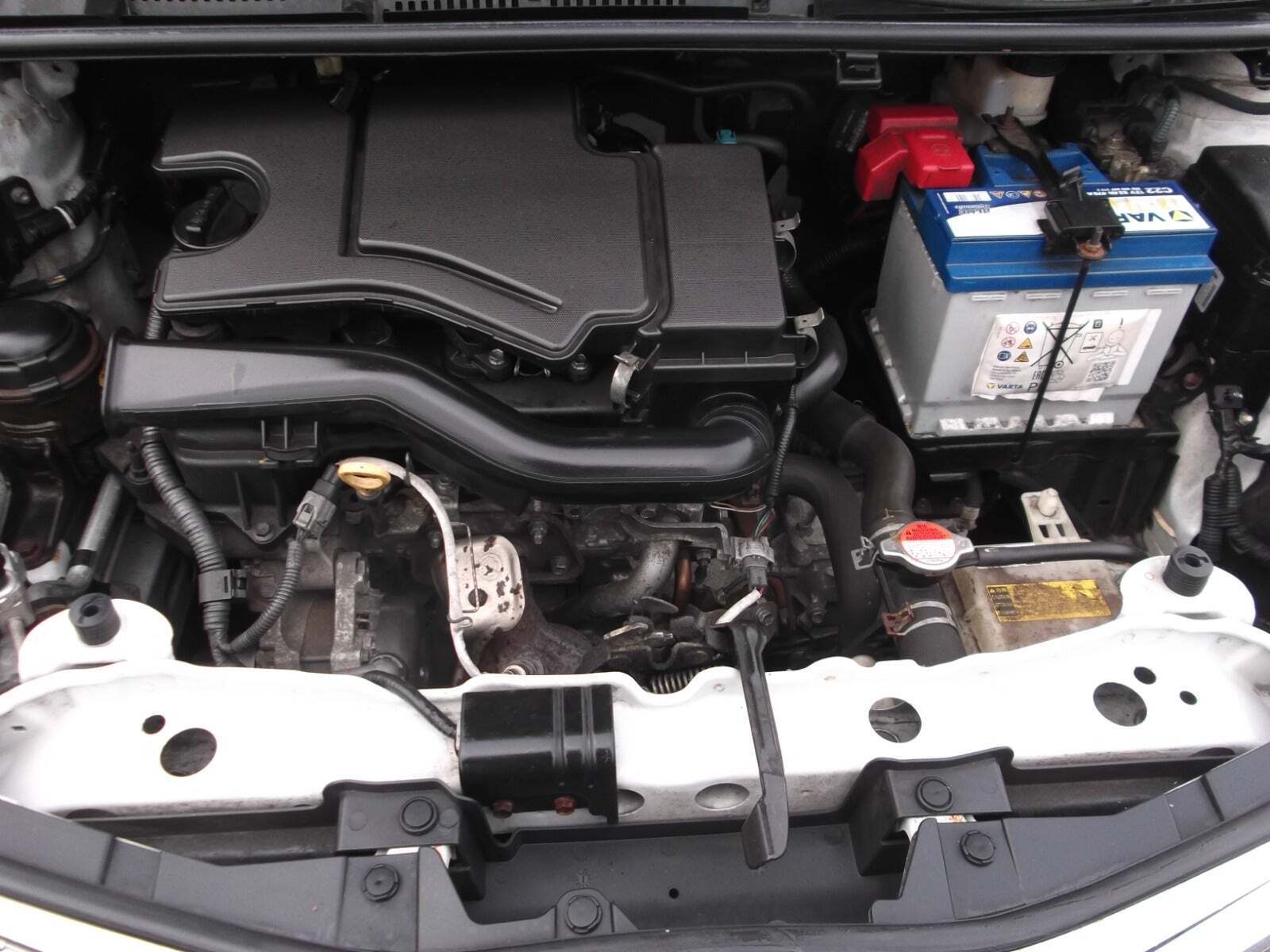 Hvid Toyota Yaris fra 2016