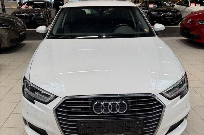 Hvid Audi A3 fra 2018