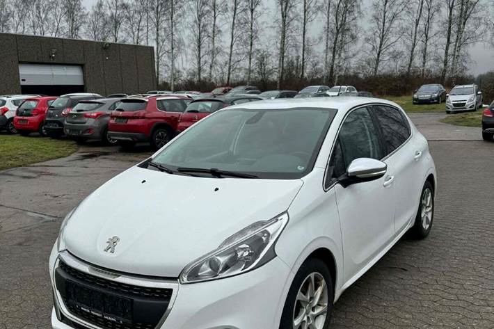 undefined Peugeot 208 fra 2016