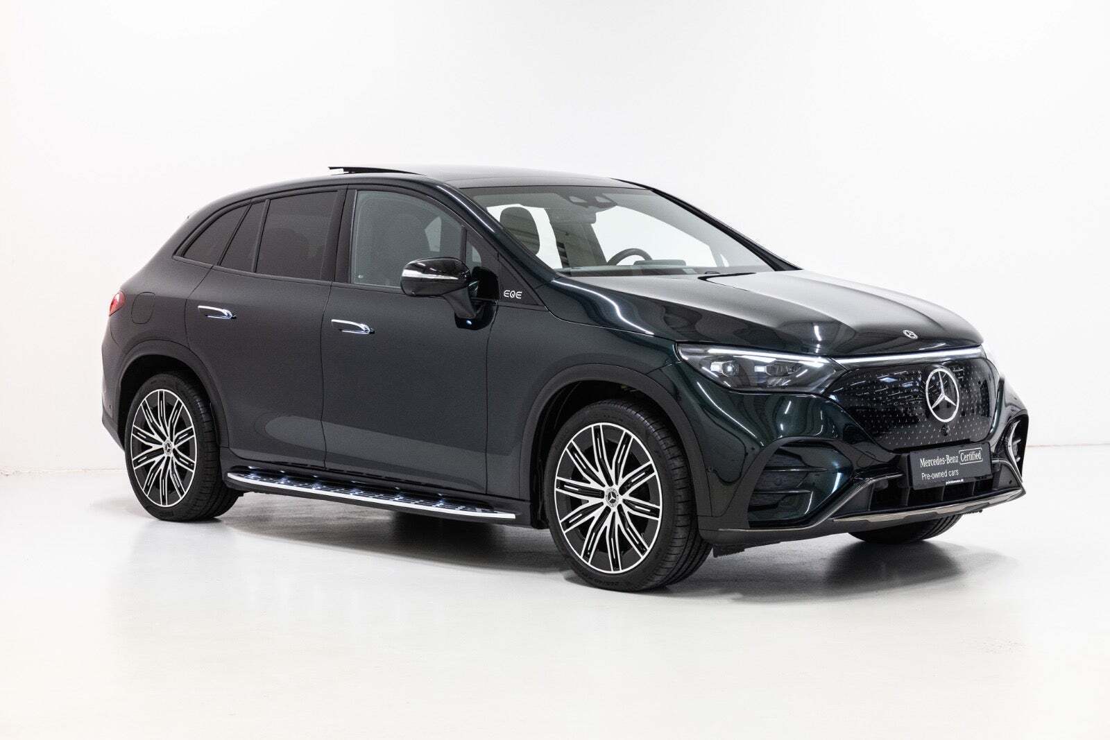 Grøn Mercedes EQE350 SUV fra 2025