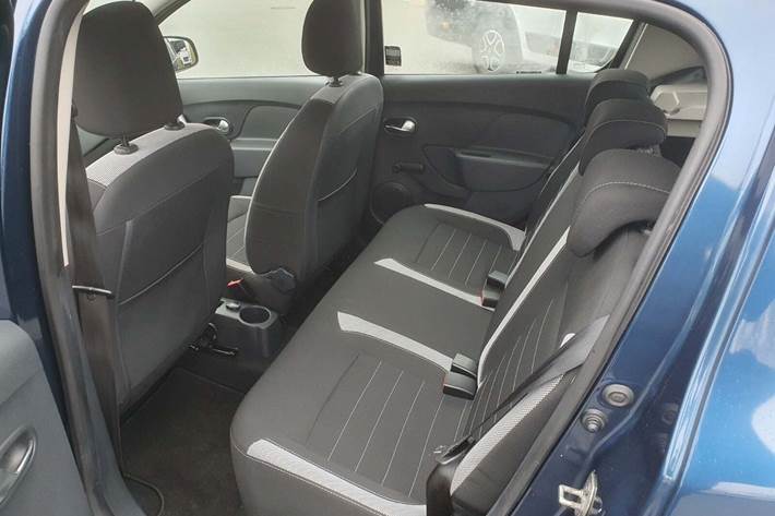 Blå Dacia Sandero Stepway fra 2018