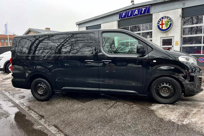 Sort Peugeot Expert fra 2021