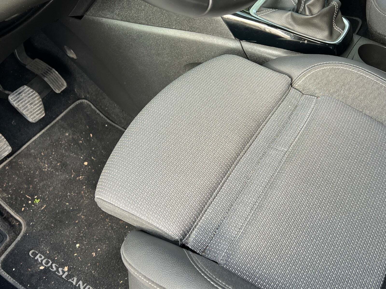 Hvid Opel Crossland X fra 2021