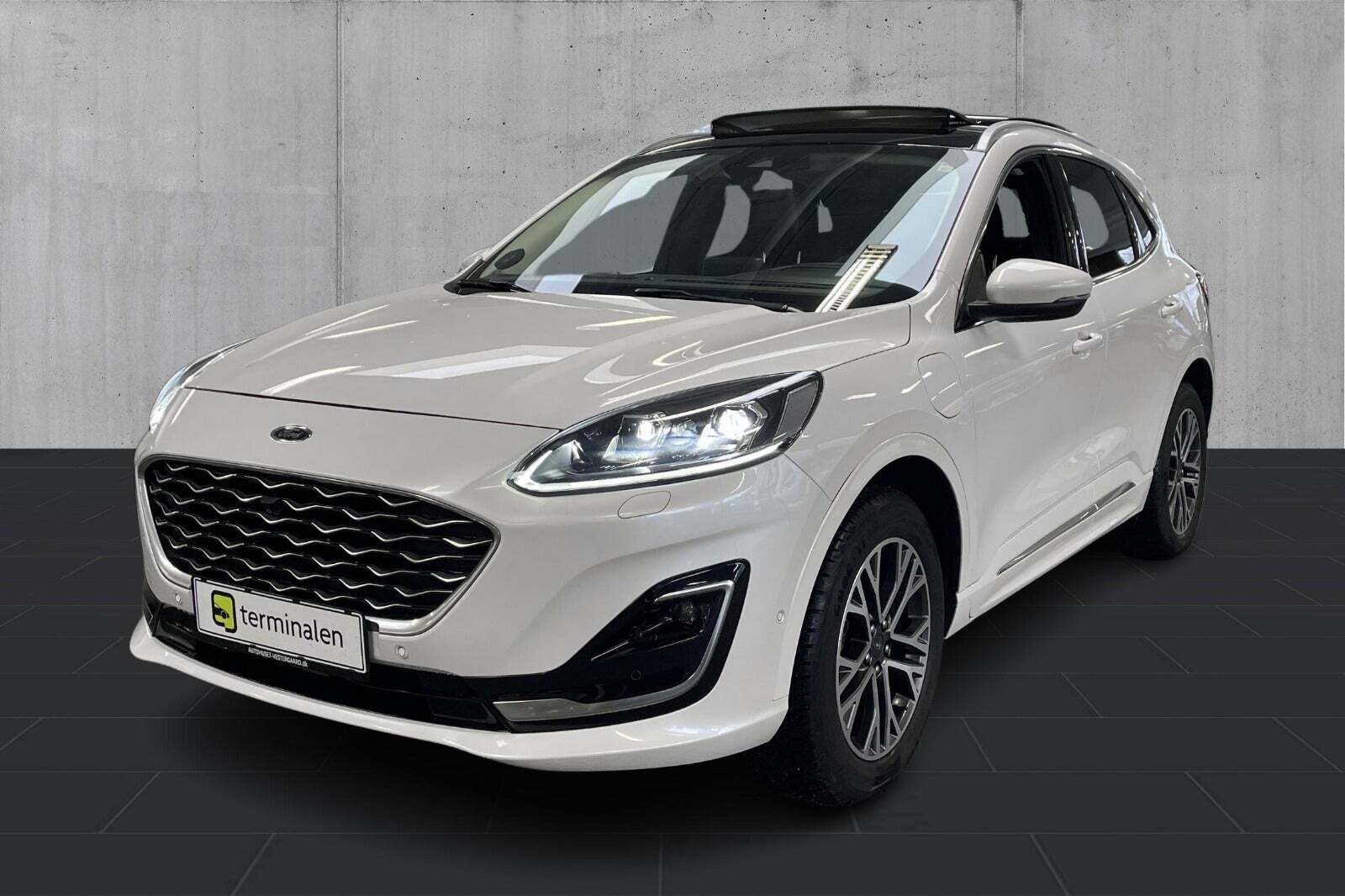 Hvid Ford Kuga fra 2022