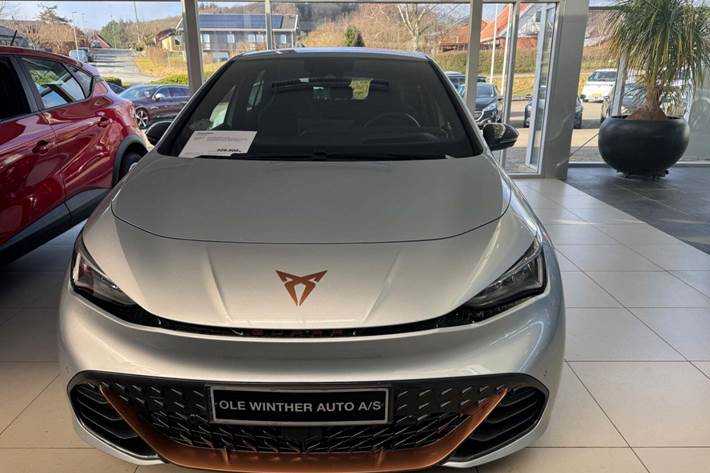 Grå Cupra Born fra 2024