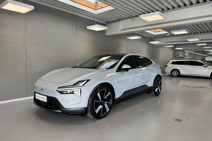 undefined Polestar 4 fra 2025 set udefra