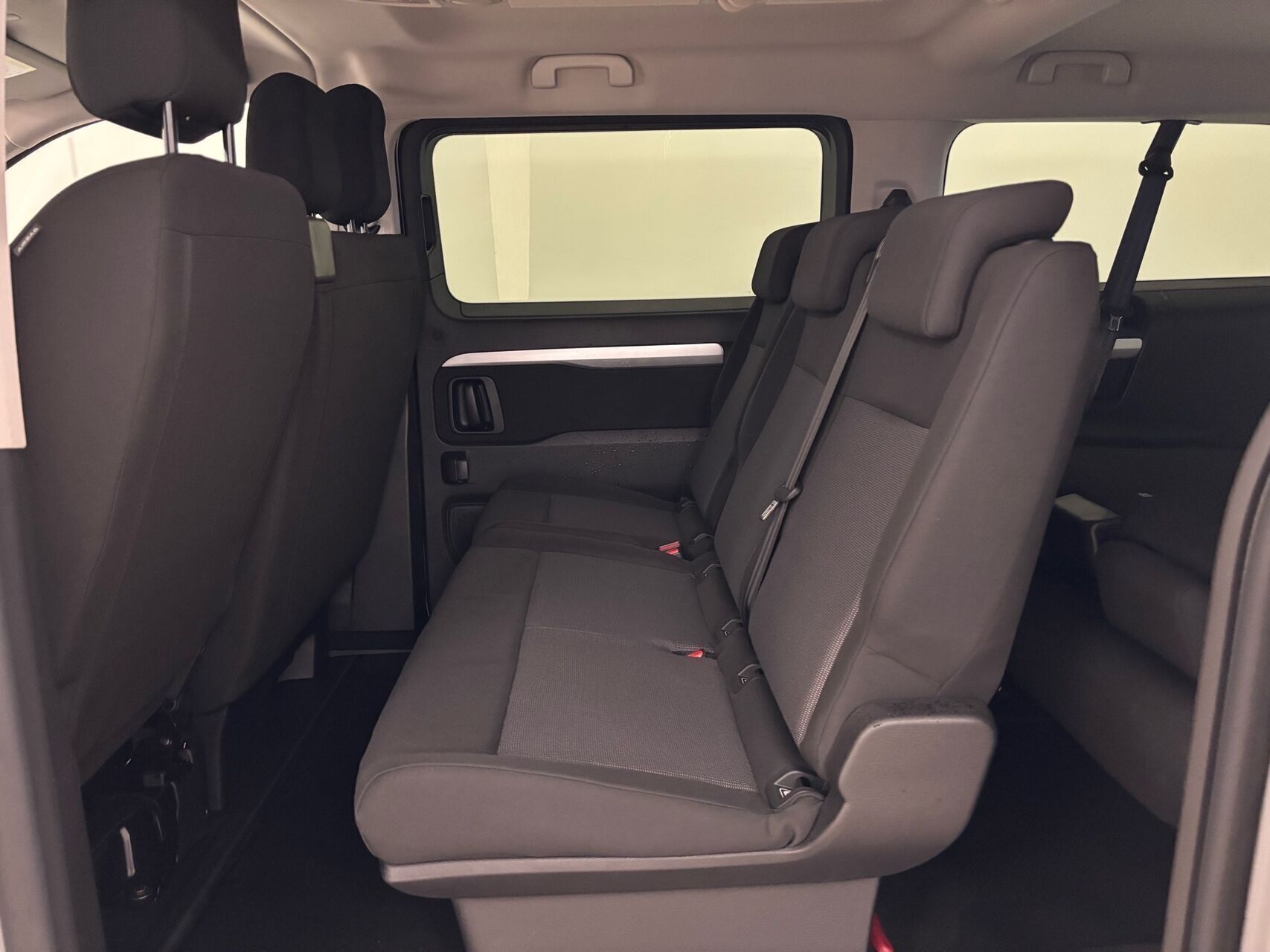 Peugeot e-Traveller L3 EL Business 136HK Aut.