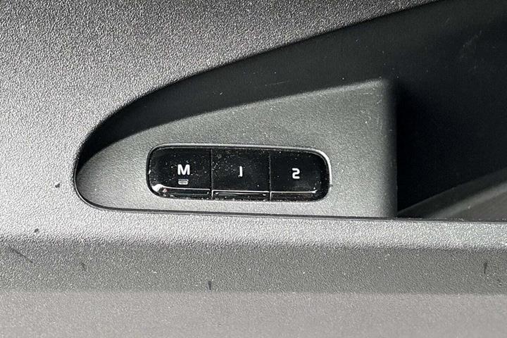 Sølv Polestar 2 fra 2023