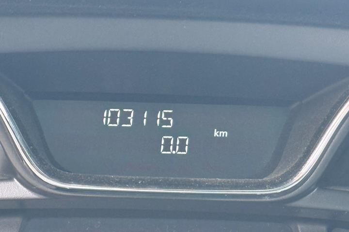 Grå Renault Captur fra 2013
