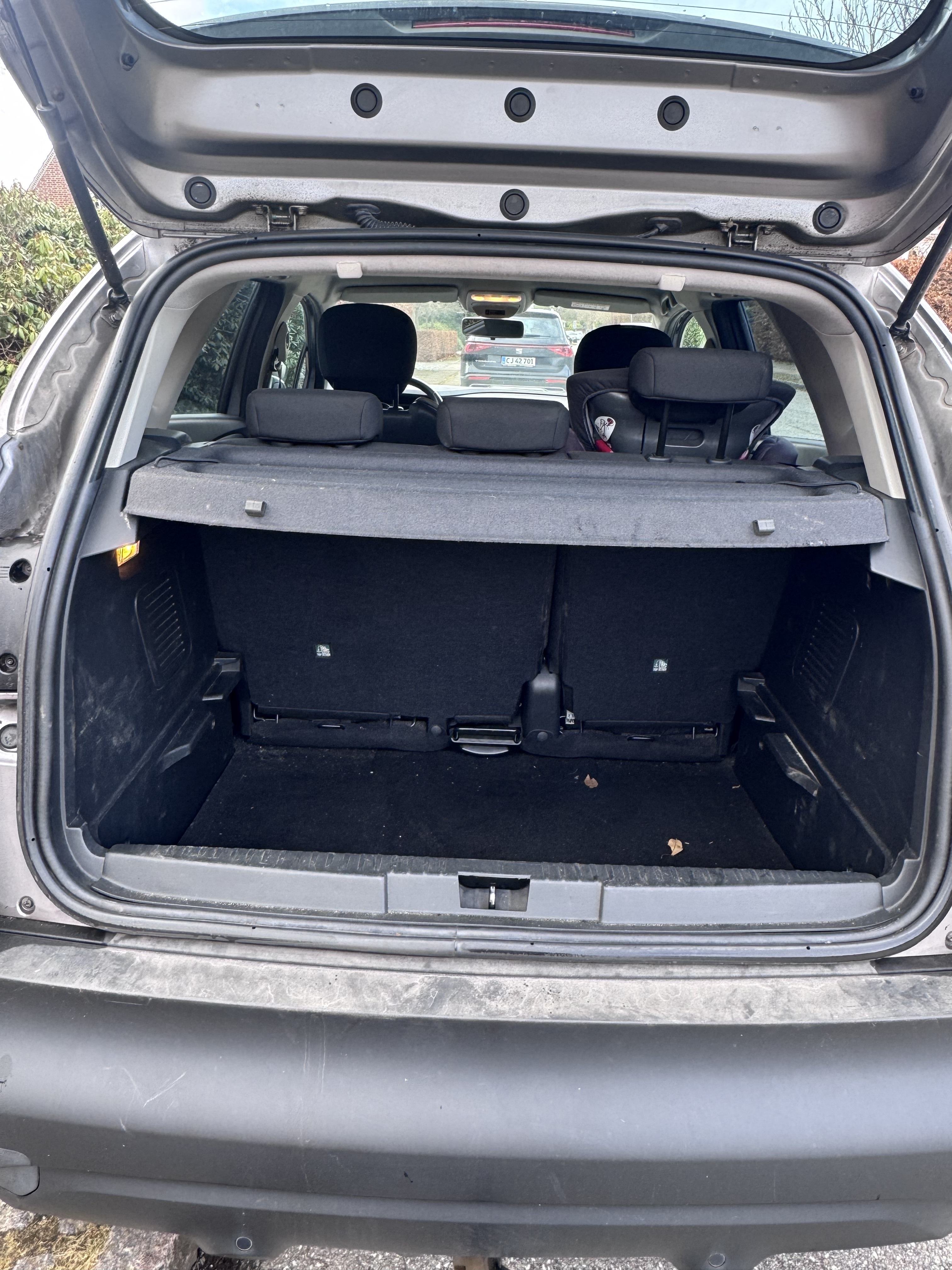 Grå Renault Captur fra 2013