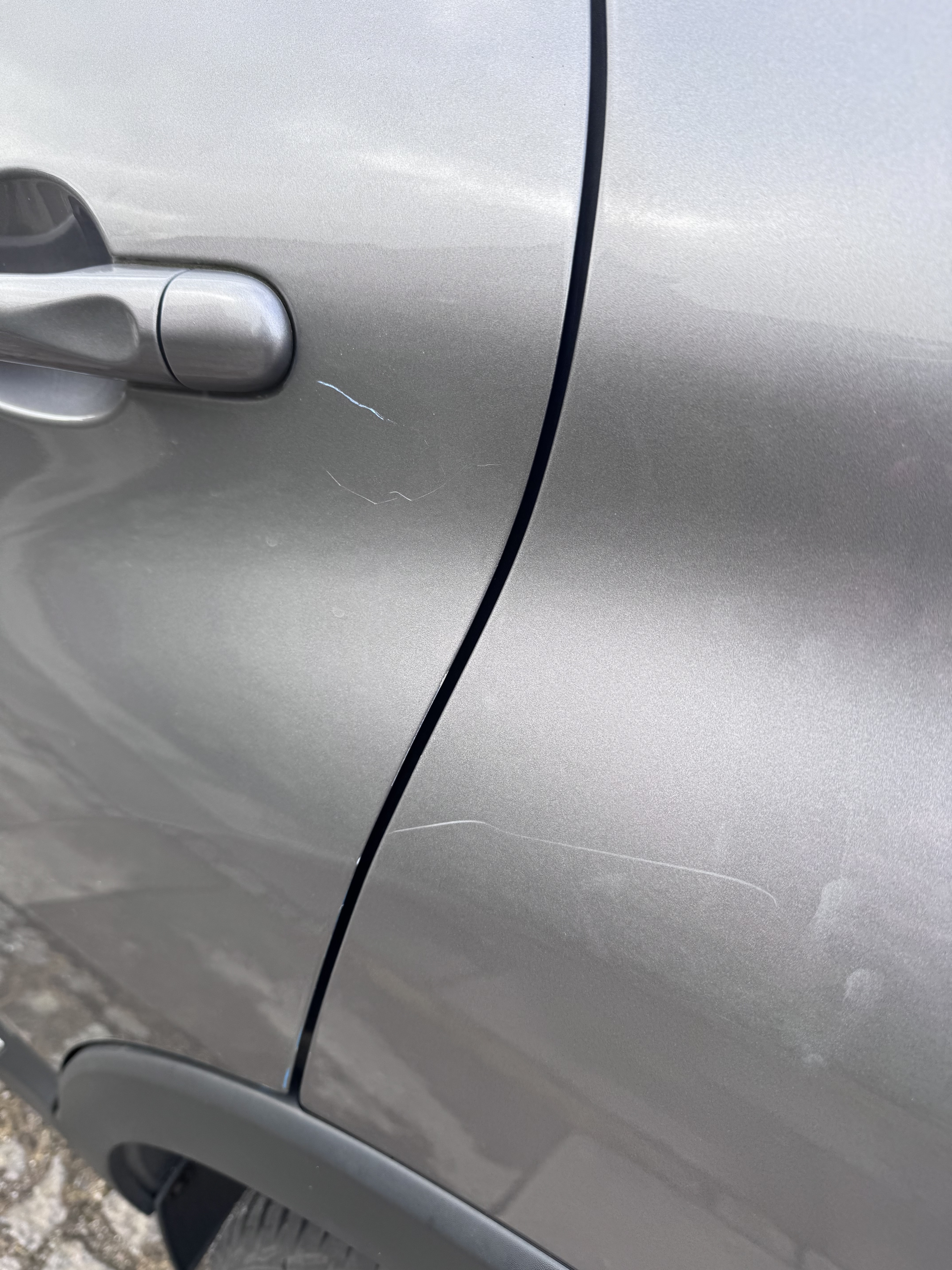 Grå Renault Captur fra 2013