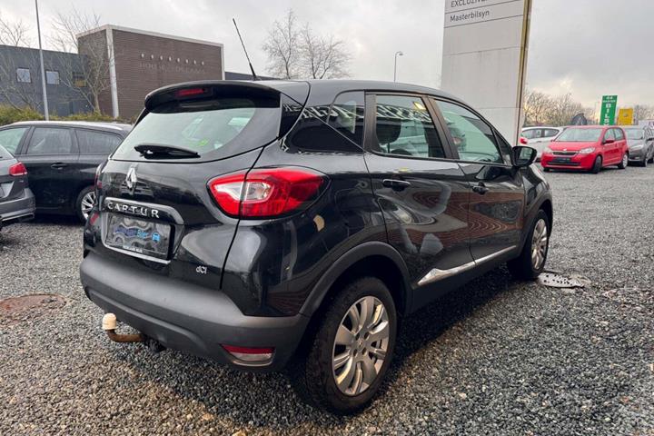 Sort Renault Captur fra 2015