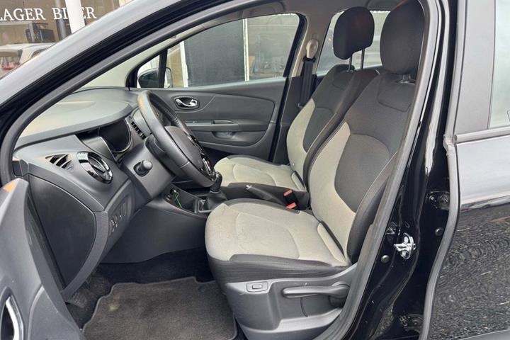Sort Renault Captur fra 2015