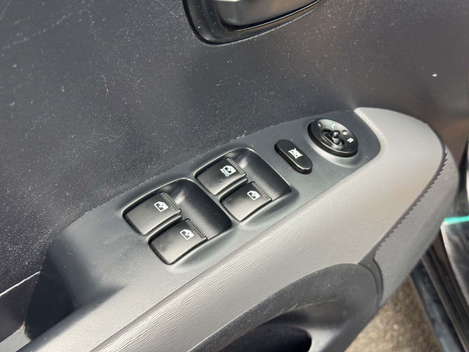 Sort Hyundai i10 fra 2012