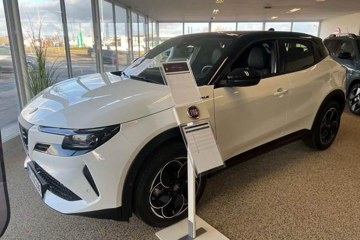 Hvid Alfa Romeo Junior fra 2025