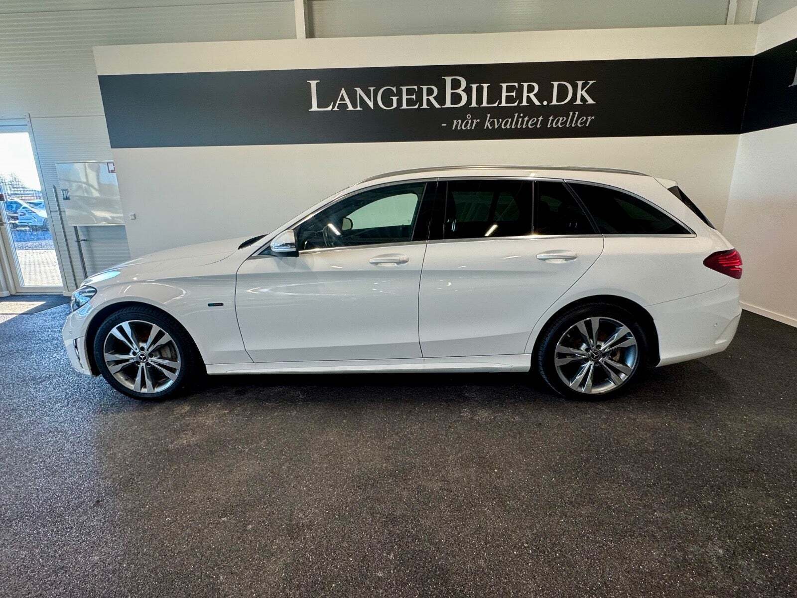 Mercedes C300 de 2,0 AMG Line stc. aut.