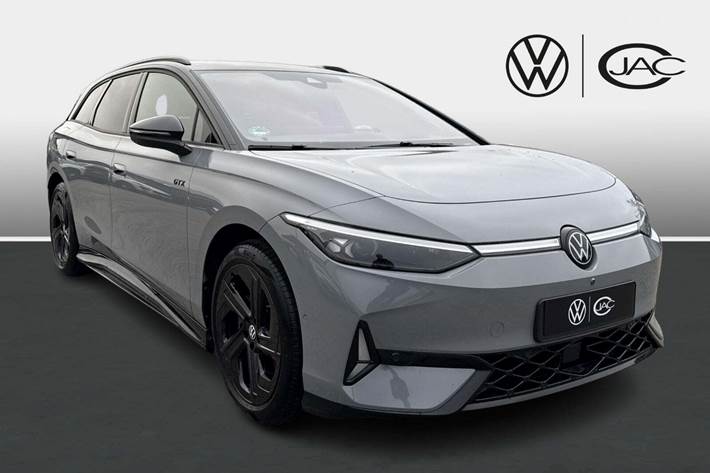 Grå VW ID.7 fra 2025 set udefra