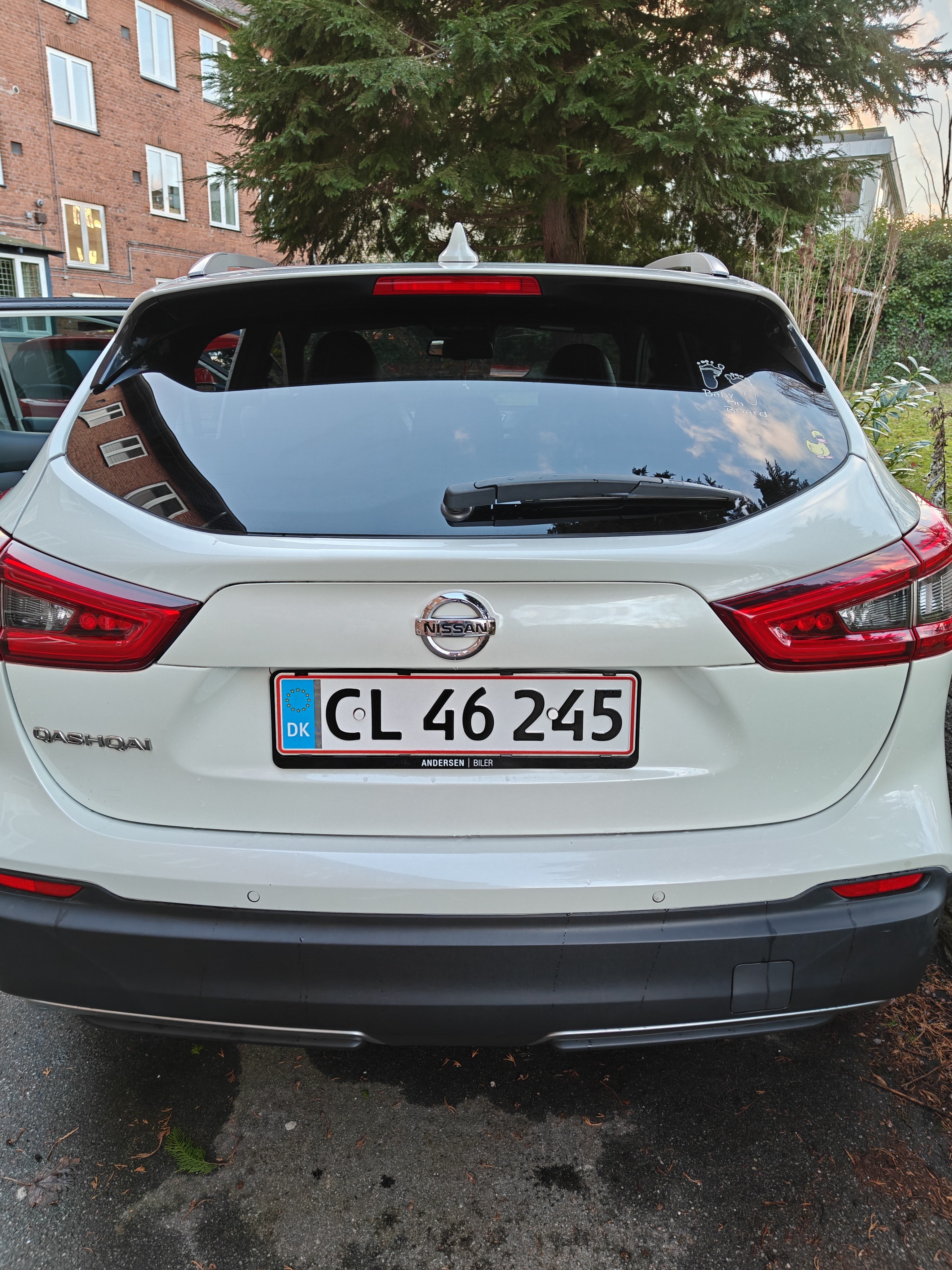 Hvid Nissan Qashqai fra 2018