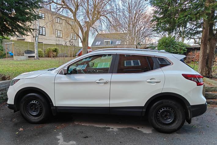 Hvid Nissan Qashqai fra 2018