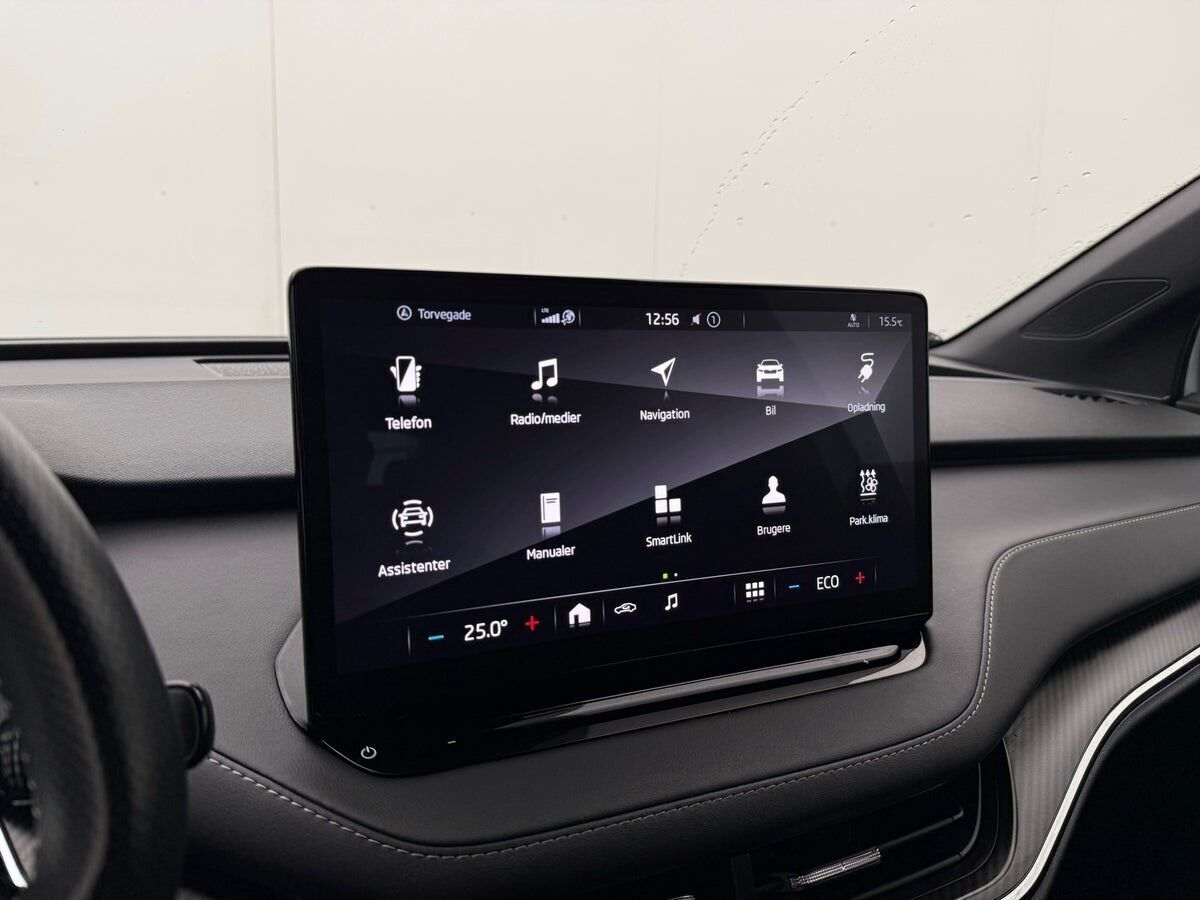 Hvid Skoda Enyaq fra 2022