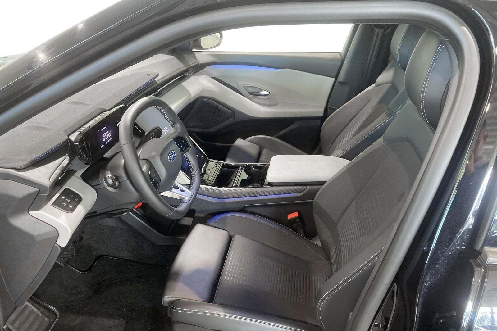 Ford Capri 77 Premium Extended Range